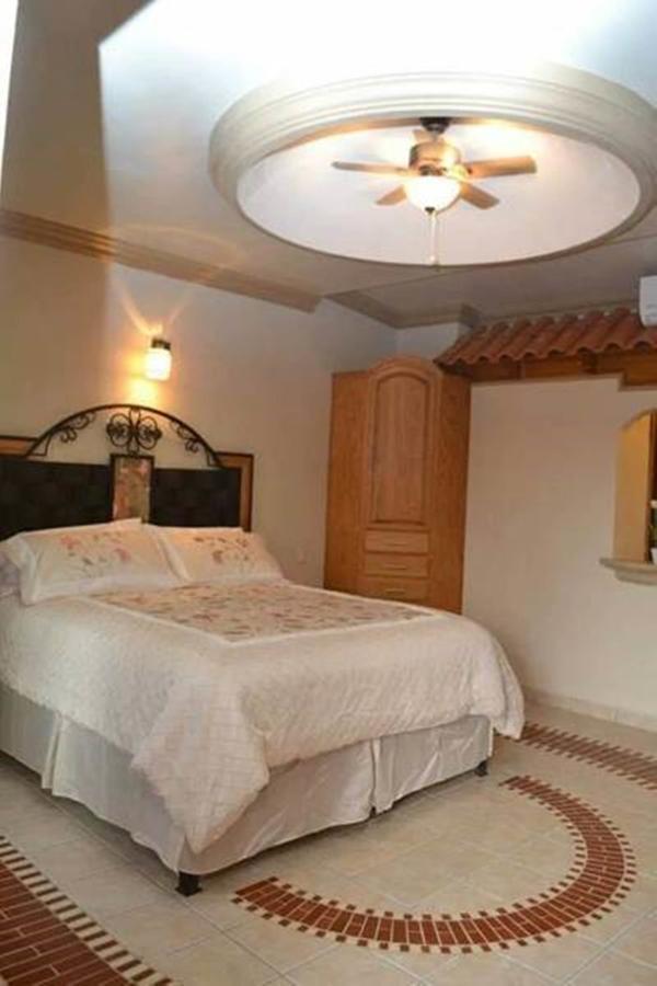 Maria Bonita Suites Agua Prieta Quarto foto